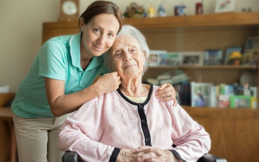 cuidadoras internas para personas mayores